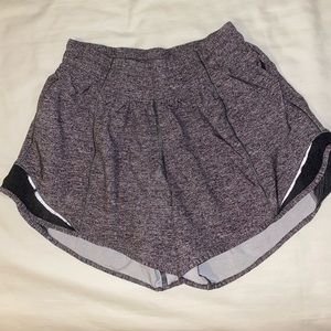 Lulu Lemon Hotty Hot shorts 4”